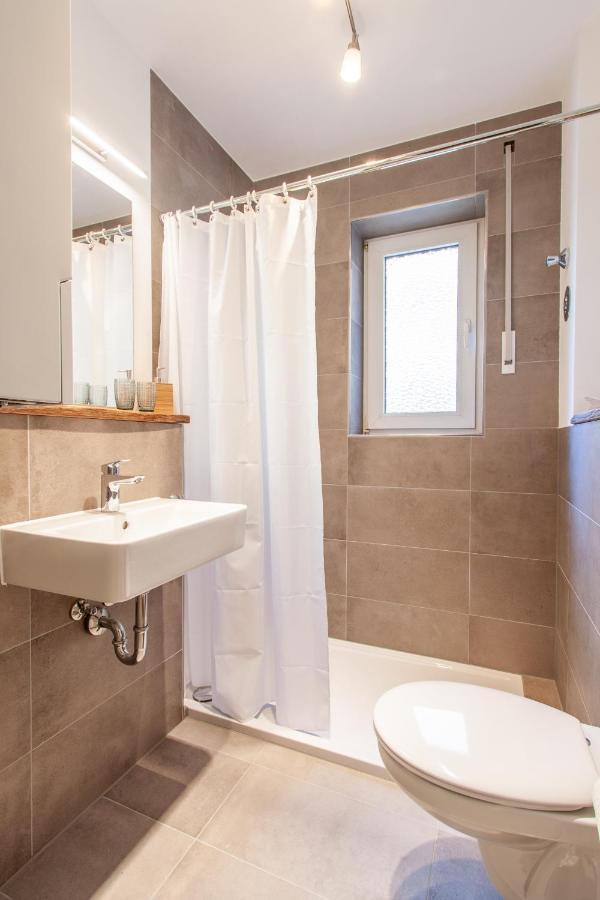 Modern & Spacious Apartment For Up To 8 Persons Würzburg Exteriör bild