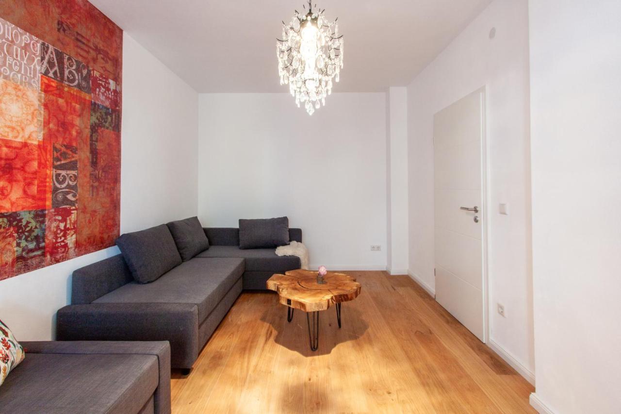 Modern & Spacious Apartment For Up To 8 Persons Würzburg Exteriör bild